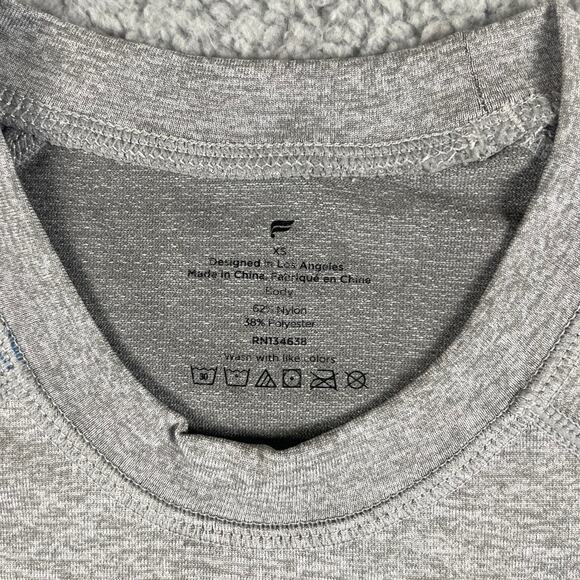 Fabletics Men's X-Small Gray Nylon Polyester The Training Day Long Sleeve Tee - Picture 4 of 10